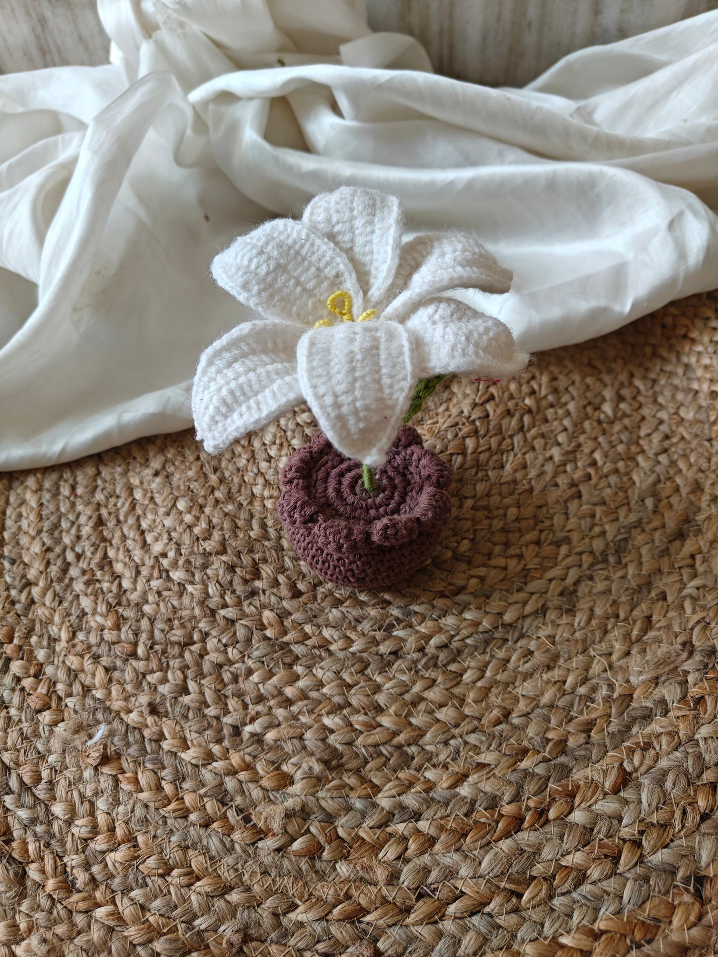 Lily pot